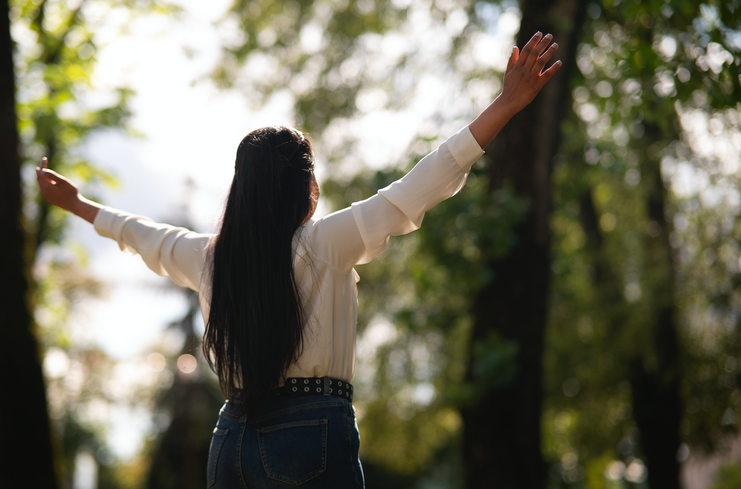 Pourquoi l'équilibre hormonal est essentiel pour la santé des femmes ? Comment les tisanes peuvent vous aider ?